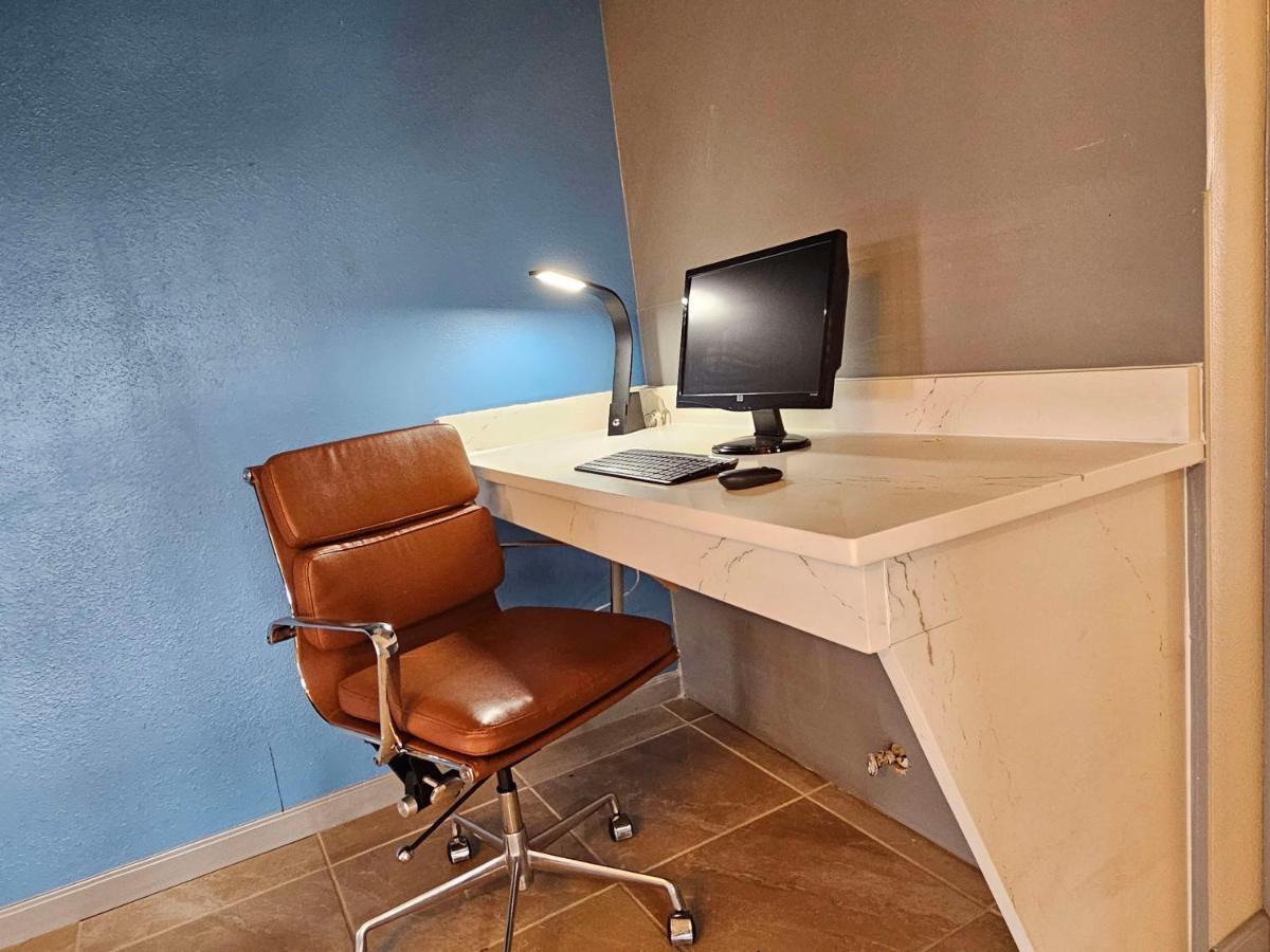 Surestay Studio By Best Western Victoria Buitenkant foto